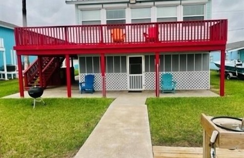 Port Mansfield House | The Bay View. 3 Bedroom, 3 Bath. Private Lighted Fishing Pier.
