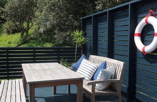 Boomerang Beach House | The Beach House, a stunning holiday home perched atop on the southern headland Boomerang Beach