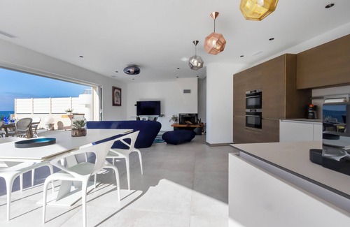 Corse-du-Sud Villa | The beach house