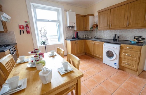 South Shields Apartment | The Beach House - 3 Bedroom Coastal Escape in South Shields.