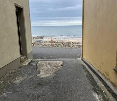 Lahinch House | The Beach House