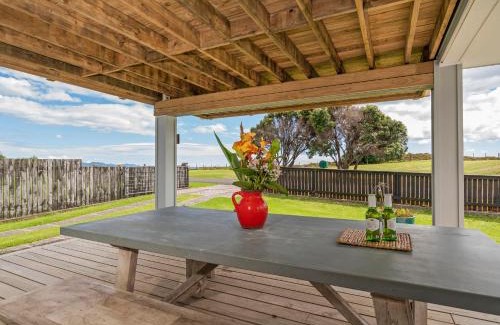 Rings Beach House | The Beach House - Kuaotunu Holiday Unit