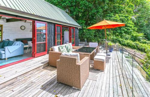 Tairua House | The Beach House - Tairua Holiday Home