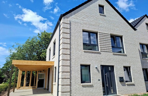 Lembruch House | The beach house, up to 8 people, with garden, 200 meters to the lake