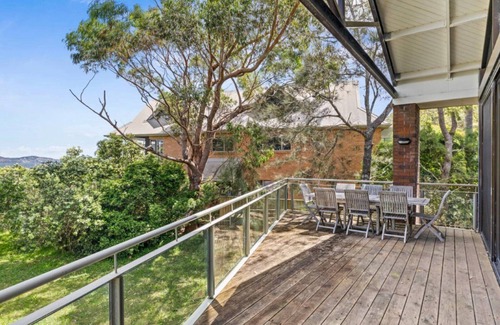 Hawks Nest House | The Beach House - Winda Woppa