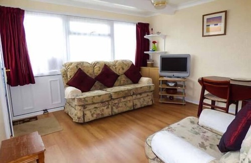 Scratby Cottage | THE BEACH ROAD CHALET PARK, NO. 107, family friendly in Scratby