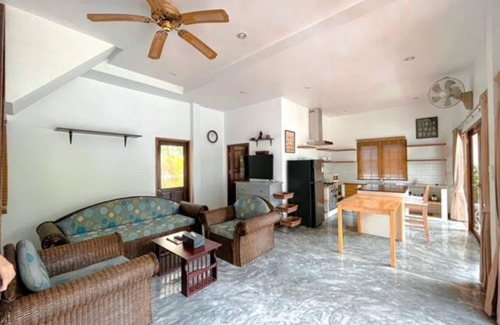 Thong Krut Hotel | The Beach Samui