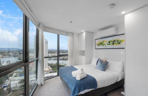 Surfers Paradise Apartment | The Beachfront - 22F Skyline and Ocean view Studio with View Pool Gym Sauna