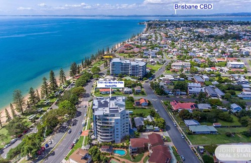 Redcliffe Apartment | The Beachouse
