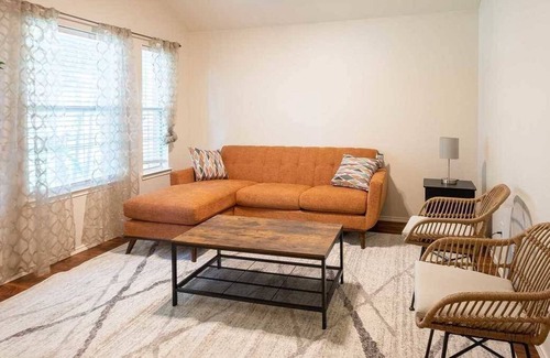 Denton House | The Beacon on Beatriz