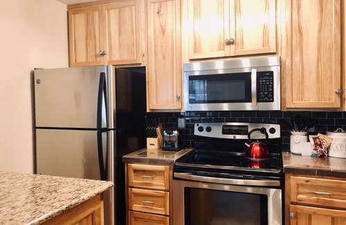 McCall Condo | The Bear Dean: City Center Condo w/Wifi & Parking