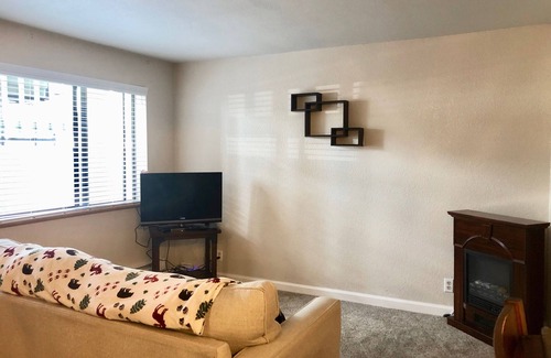 McCall Condo | The Bear Dean: City Center Condo w/Wifi & Parking