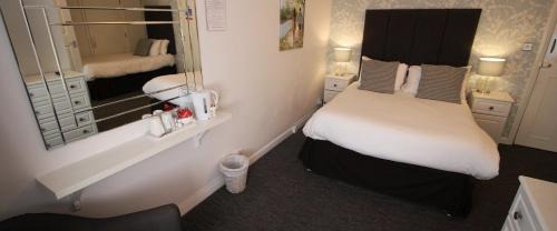 Wantage Hotel | The Bear Hotel
