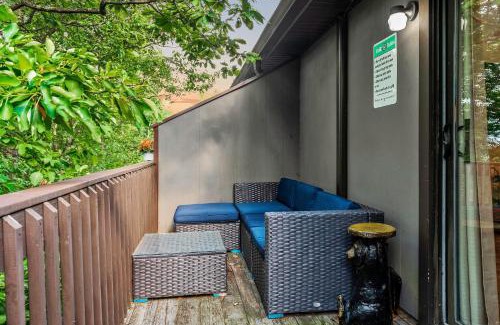 Village at Camelback House | The Bears Den by AvantStay Prime Location Renovated w Movie Game Room