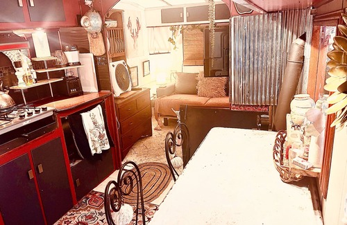 Coonabarabran Cabin | ❤️ The Beau Van :: Rustic Boho Unique ♥️