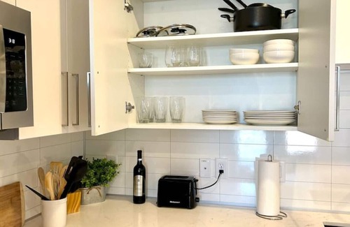 People's Freeway Apartment | The Beehive Getaway in SLC