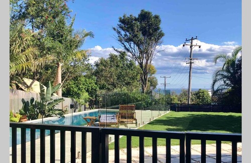 Killcare Heights Apartment | The Belle of Killcare- Private Luxury with Sea views - we are not the resort which is across the road