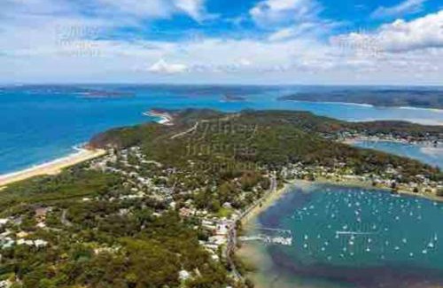 Killcare Heights Apartment | The Belle of Killcare- Private Luxury with Sea views - we are not the resort which is across the road