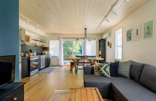 Bloomfield House | The Bellflower, Bloomfield