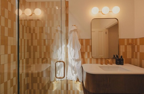 Kingston Hotel | The Belvedere Hotel