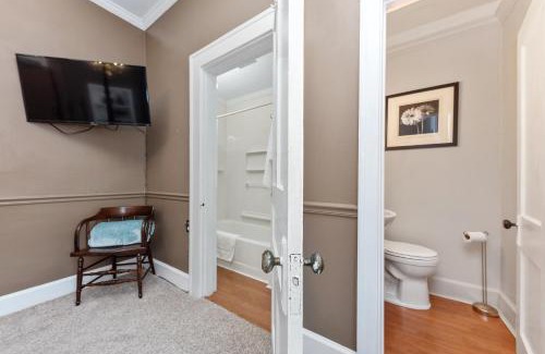 Augusta Hotel | The Benchmark Inn