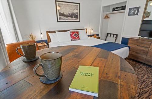 Silverton Hotel | The Bent Elbow