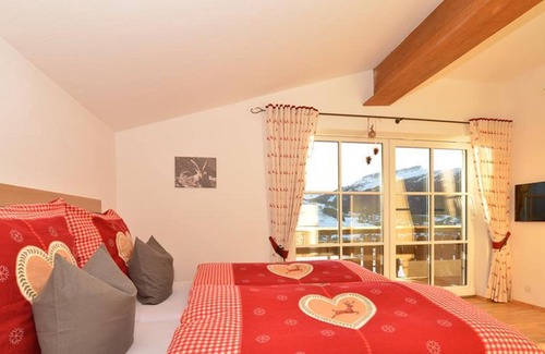 Riezlern Apartment | The Berghaus - Mayer Werner - apartment / apartment, shower & bath, toilet, 2 bedrooms