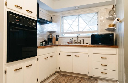 Hollywood - Mt. Vernon House | "The Berry" Mid-Century Modern Stay w/3BR - UK