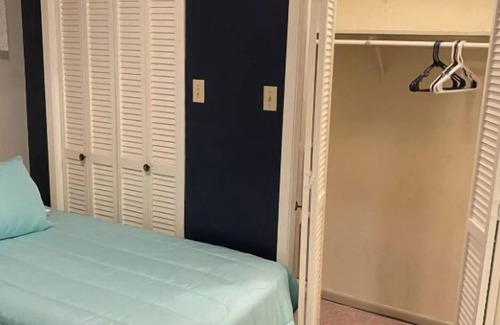 Alexandria Condo | THE Best extended stay in Alexandria!