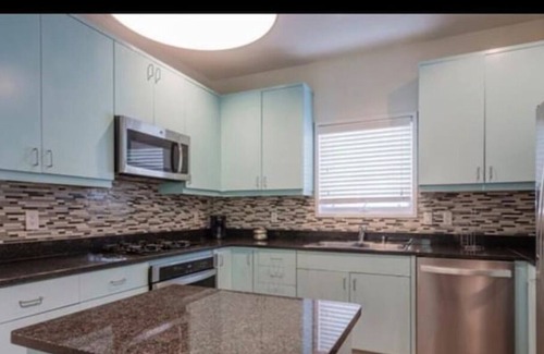Uptown House | The best of Dallas at your convenience!
