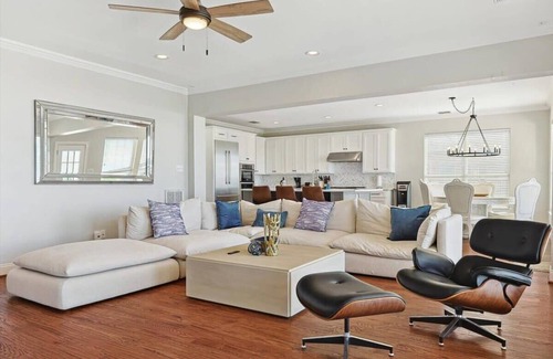 Rockwall House | The Best of Lakeside Living - Luxury at its Finest