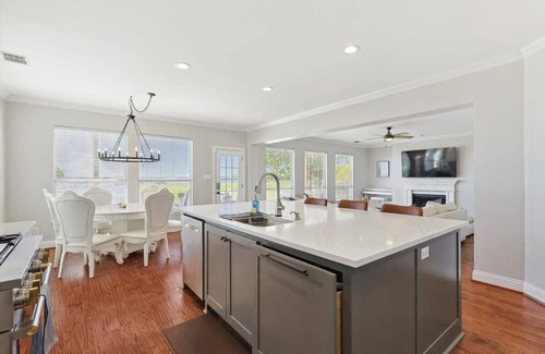 Rockwall House | The Best of Lakeside Living - Luxury at its Finest
