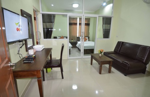 Mueang Samut Prakan District Hotel | The Best Place