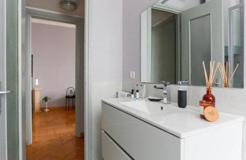 Porta Tenaglia Apartment | The Best Rent - Spacious one-bedroom apartment in Moscova district