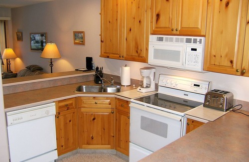 Sun Peaks House | The Best Ski in/Ski Out Location with Private Hot Tub & Bbq