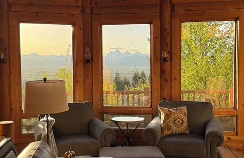Tetonia House | The best views in the Teton Valley with room for the entire crew to stay.