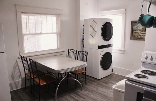 McCook House | “The Bev” Townhouse in McCook
