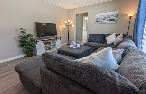 Superior House | The Big Azul House | Superior Home Away From Home