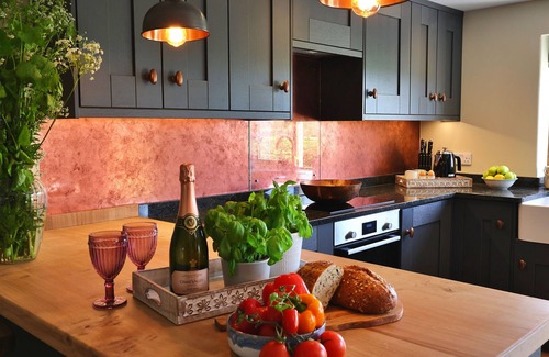Quedgeley House | The Big Barn by Interhome