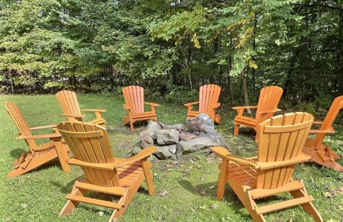 Killington House | The Big Lebearski - AC, Grill, Fire Pit, Hot tub!
