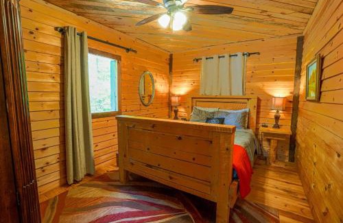 Dahlonega House | The Big Little Cabin - Hot Tub & Playground