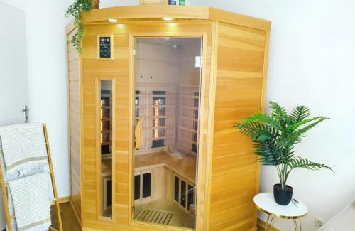 Ulm Apartment | THE BIG MÜNSTER für bis zu 12, Whirlpool, Sauna, zentral, Tischfußball, Balkon, Gasgrill