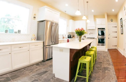 Lake Charles House | The Big White House LCLA