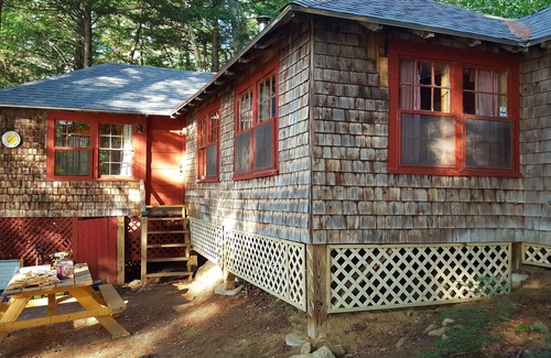 Mount Vernon Cabin | The Birches - Large 3 Bedroom Cottage on Torsey Lake, Mount Vernon ME