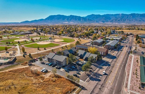 Southeast Colorado Springs Apartment | The Bird's Nest Colorado - 1/1 fully furnished