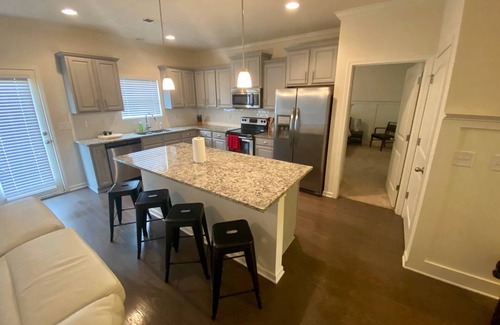 Fultondale House | ☀️ The Birmingham Home - 10 min. from Downtown