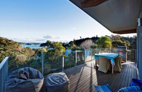 Russell House | The Black Bach