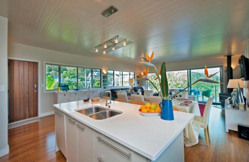 Russell House | The Black Bach