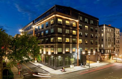 Downtown Hotel | The Blake Hotel