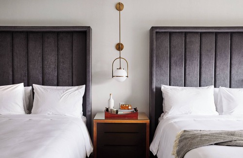 Downtown Hotel | The Blake Hotel